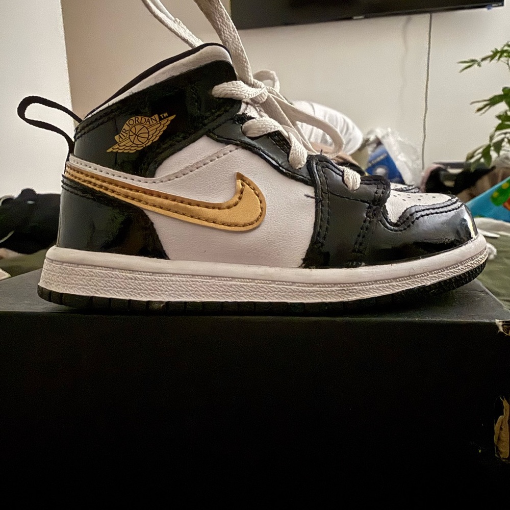 Jordan Kids Black White Gold Mid-Top Sneaker (Youth)